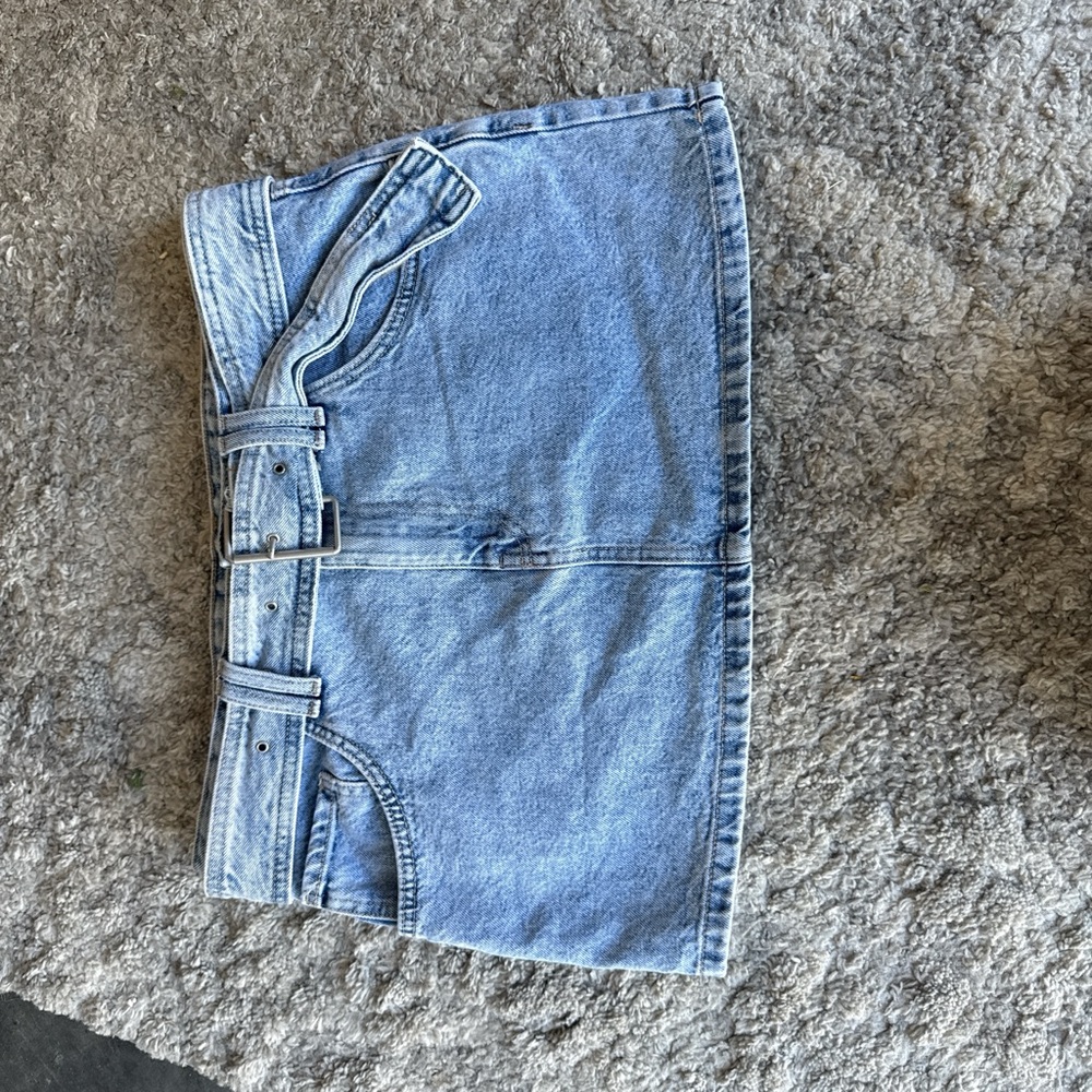 Chic Denim Mini Skirt with Belt